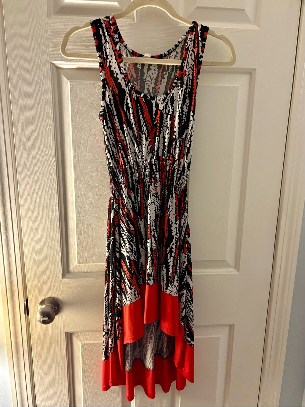 5th & Love Sleeveless High-Low Dress in Black, White & Red